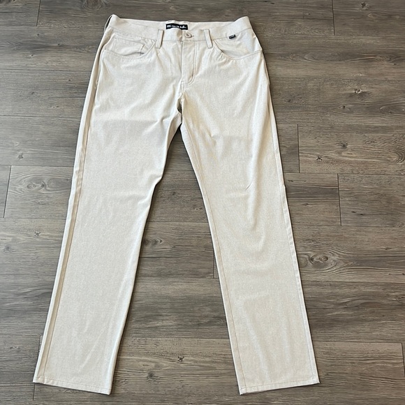 Travis Mathew Other - Mens Travis Mathew light tan pants